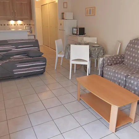 Apartment Le Pharo *